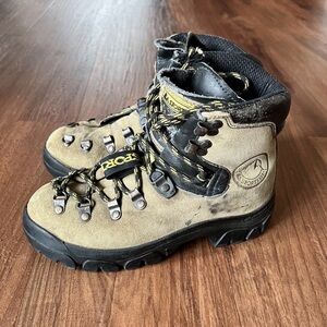 LA Sportiva Makalu Hiking Mountaineering Leather Boots EU 36.5/Women’s US 6
